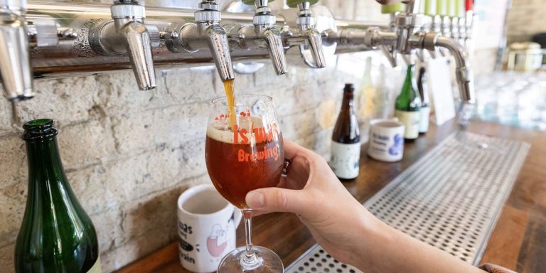 Brewing New England IPAs: A Homebrewer’s Guide