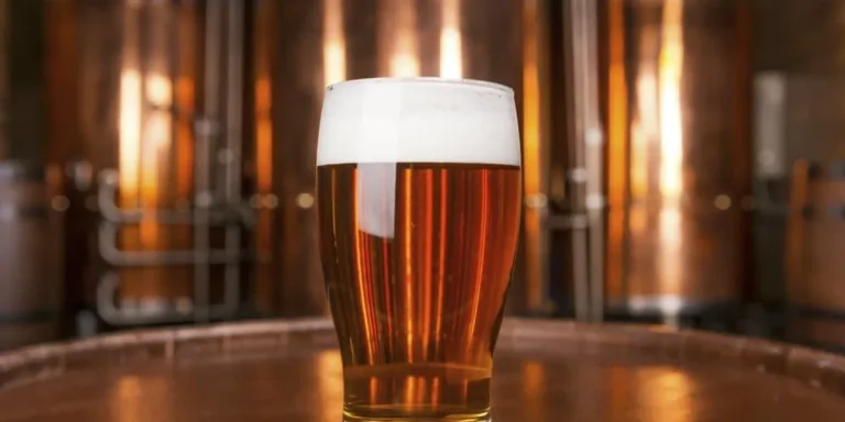 Yeast Strains for Hazy IPAs: Crafting the Perfect Brew